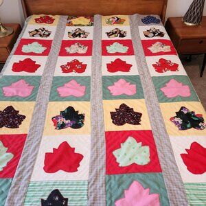 1970s Double knit Quilt Blanket Leaf Pattern Handmade Bright Colors Queen VTG